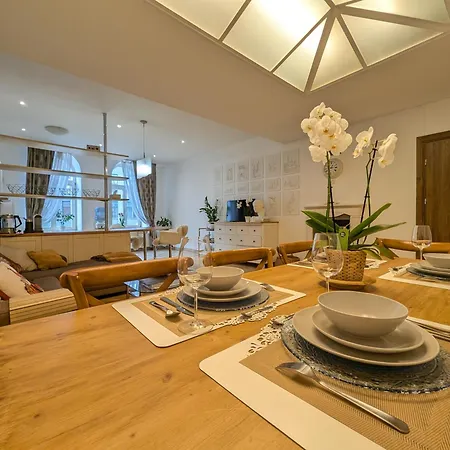 Complete Old Town Sanctuary - Dual Appartement